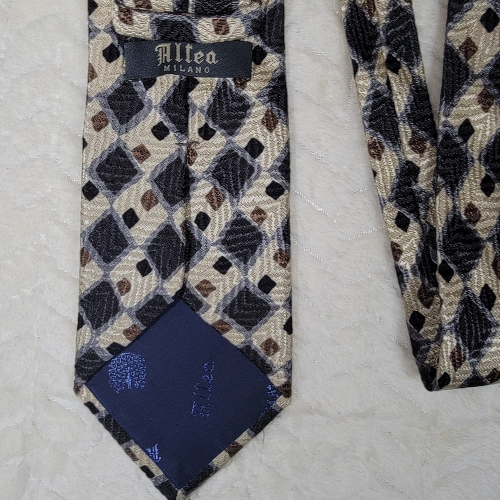 Geometric Tie - Cream and Brown